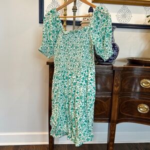 Draper James Smocked Green and White Dress Size Small